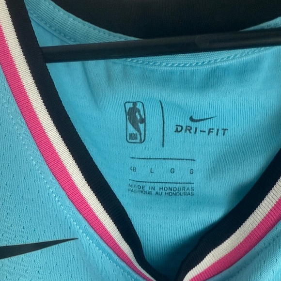Nike Miami Basketball Jersey - Picture 2 of 4
